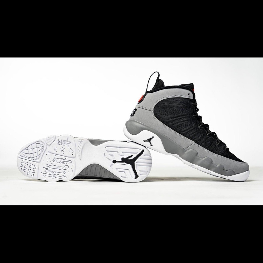 ❌SOLD❌ Air Jordan Retro 9 “Particle Grey” sneakers, New in Box, M9 - Picture 5 of 12